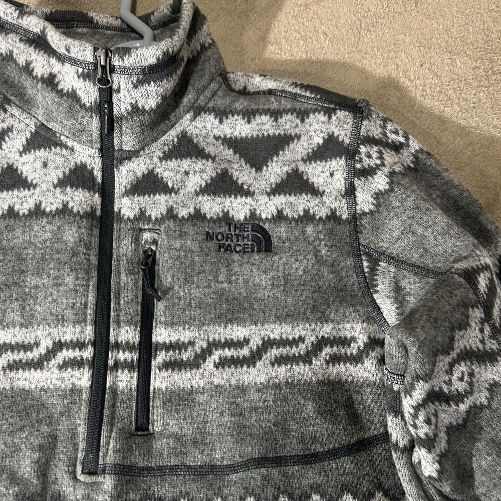 The North Face Gordon Lyons 1/4 Zip Fleece Pullover Mens Large Grey Geo Print